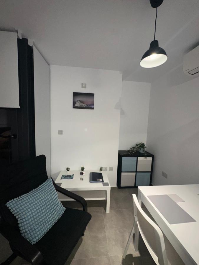 E1 Apartment High Level Sea View Gibraltar Exterior foto