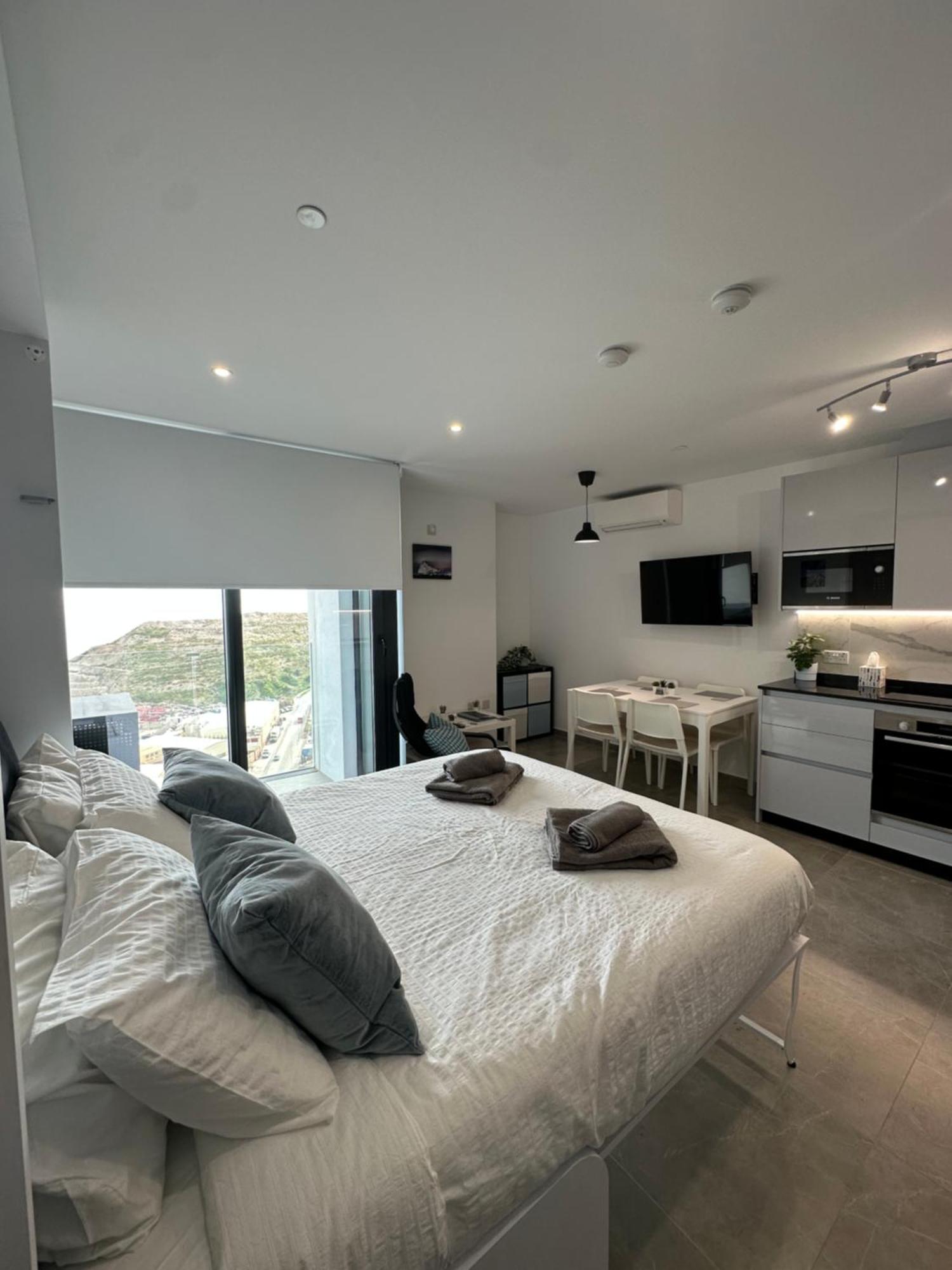 E1 Apartment High Level Sea View Gibraltar Exterior foto